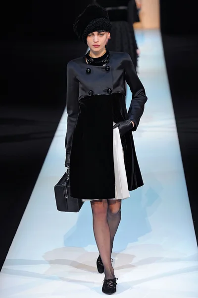Look 50